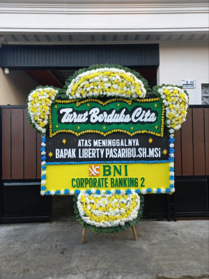 Papan Bunga Duka di Gedongpanjang