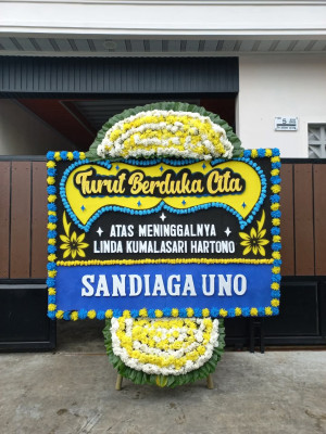 Papan Bunga Duka di Gedongpanjang